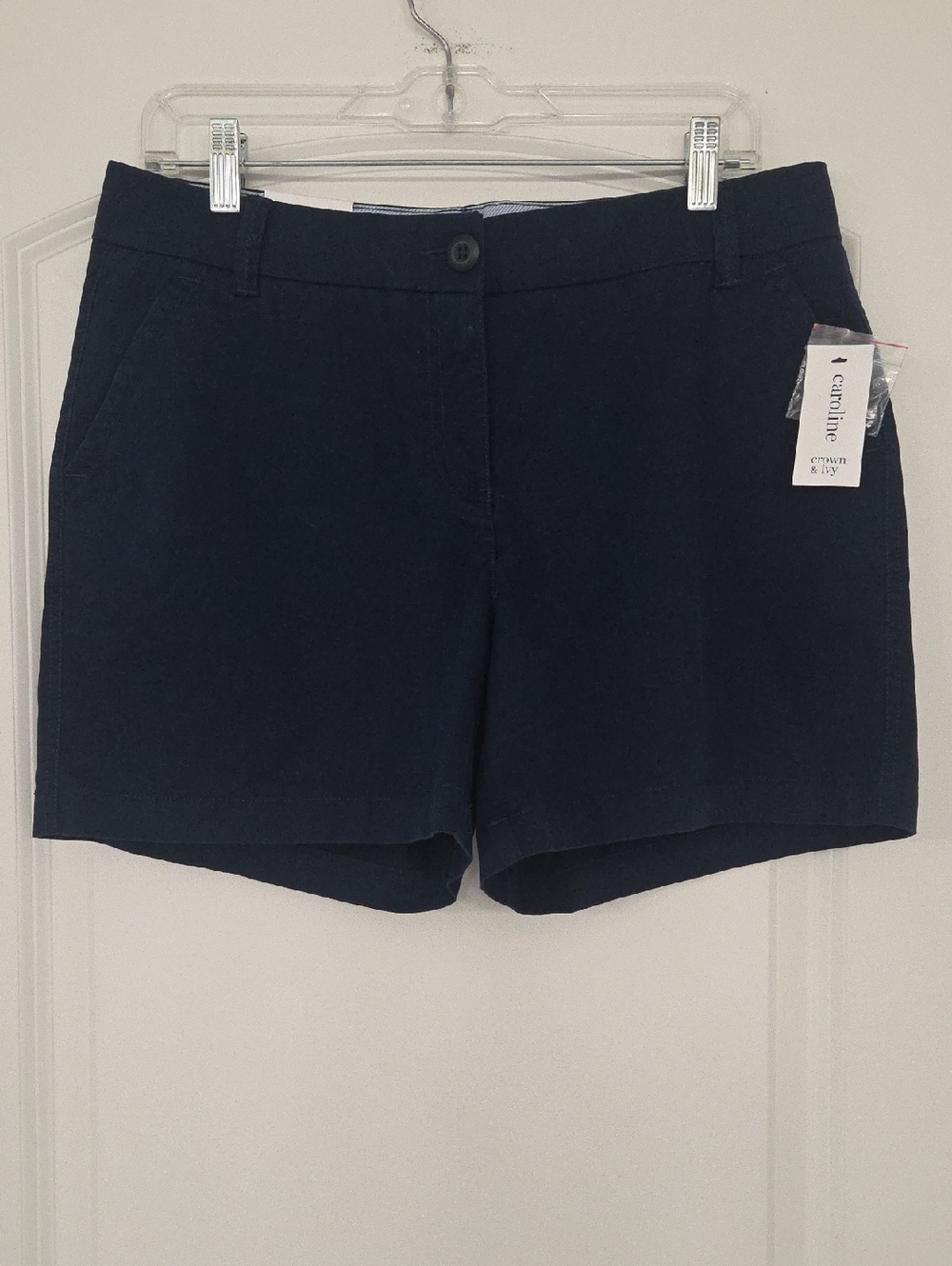 New Navy Blue, 4 Pocket Shorts In Excellent Condition By Crown & Ivy👑